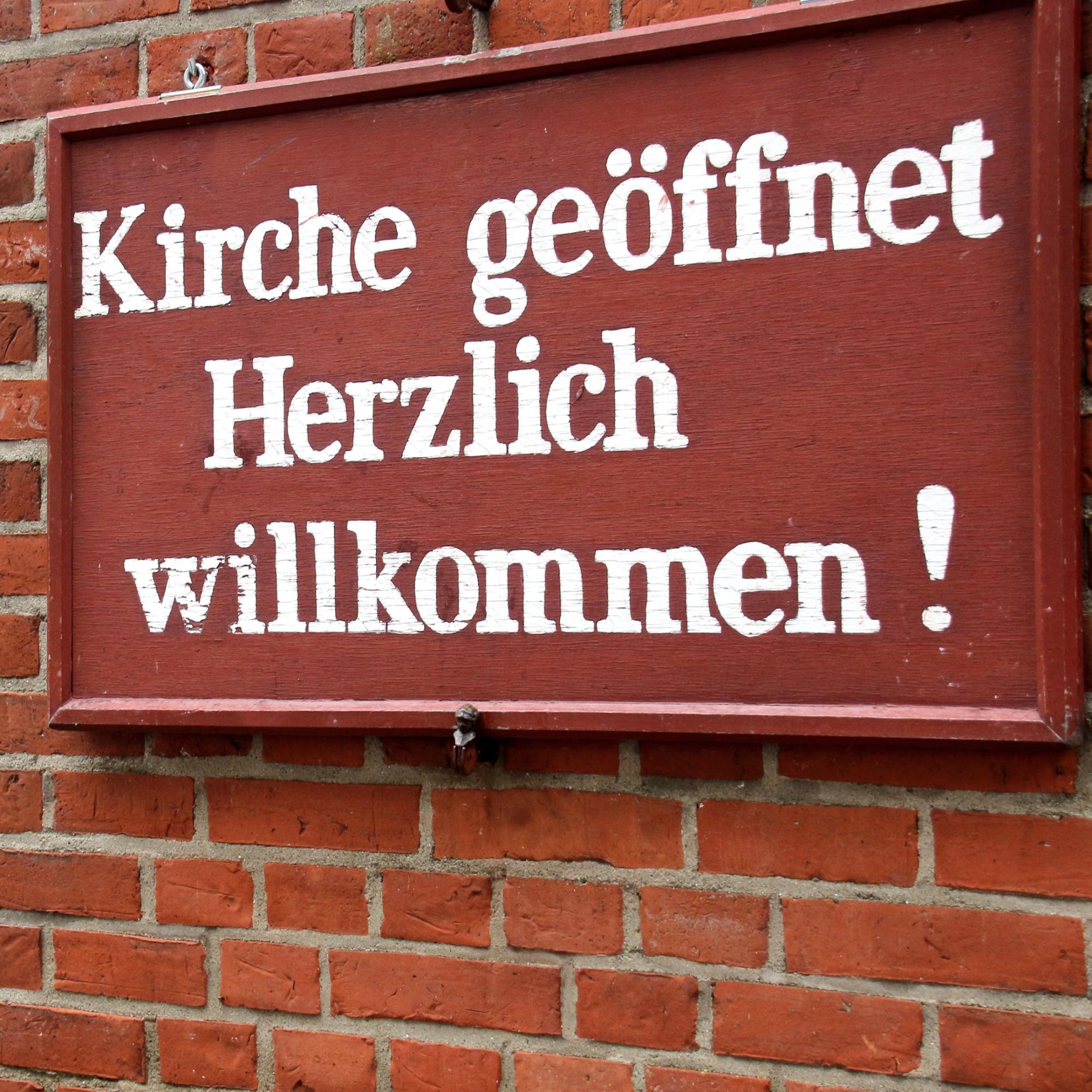 kirche_geoeffnet_by_peter_weidemann_pfarrbriefservice