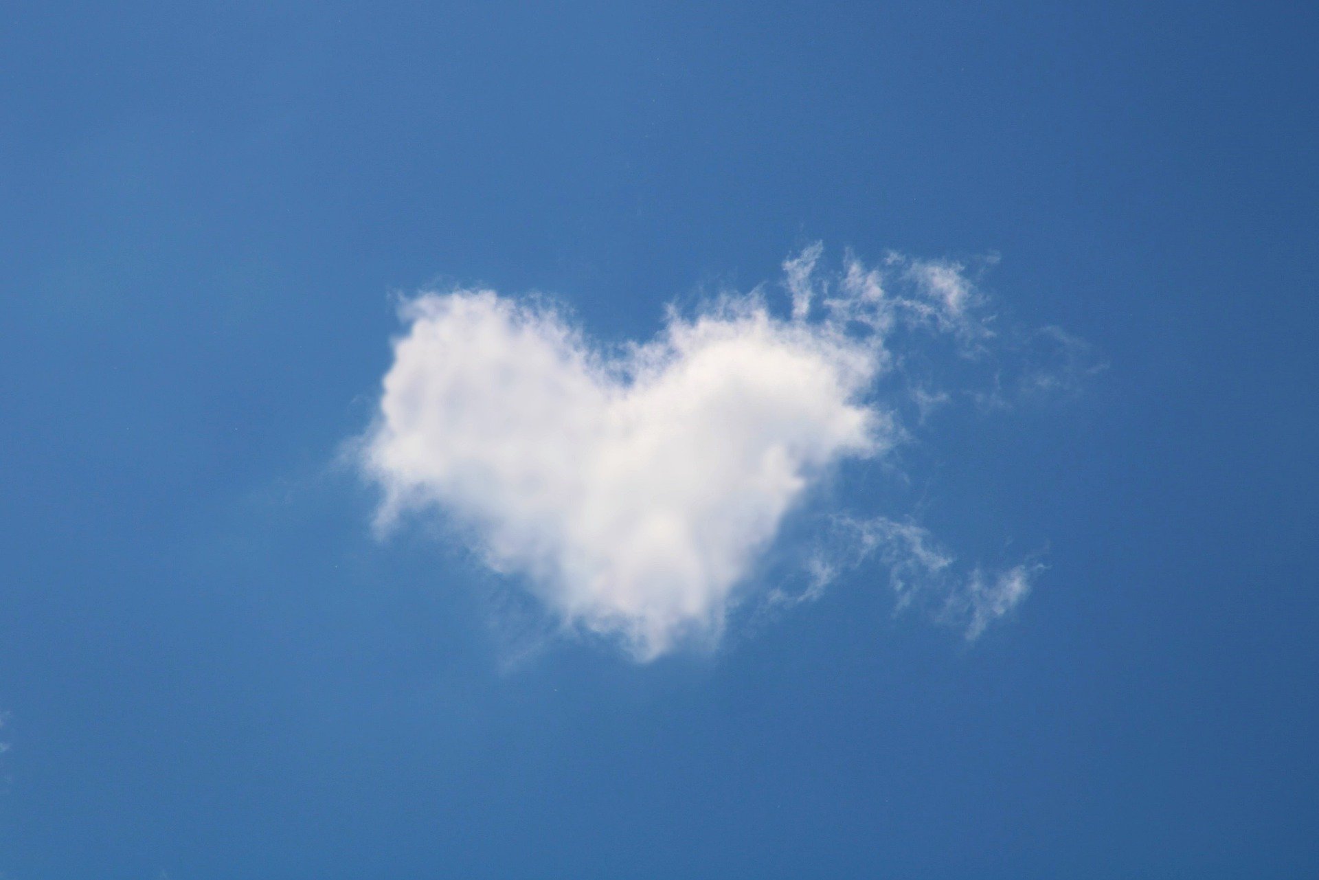 Herz_Wolke (c) Bild von Kranich17 auf Pixabay