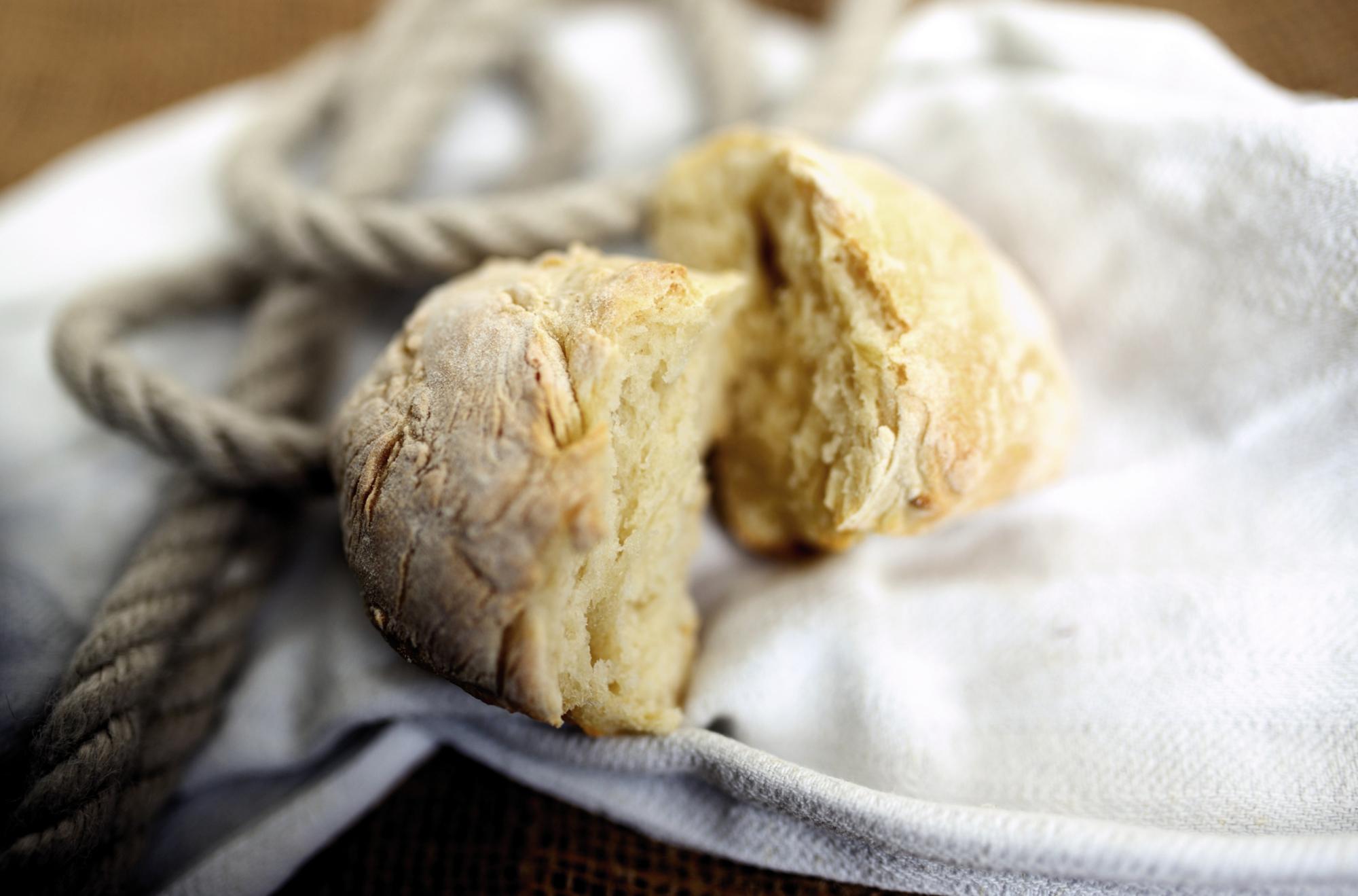 bread-6020848_by_congerdesign_pixabay_pfarrbriefservice