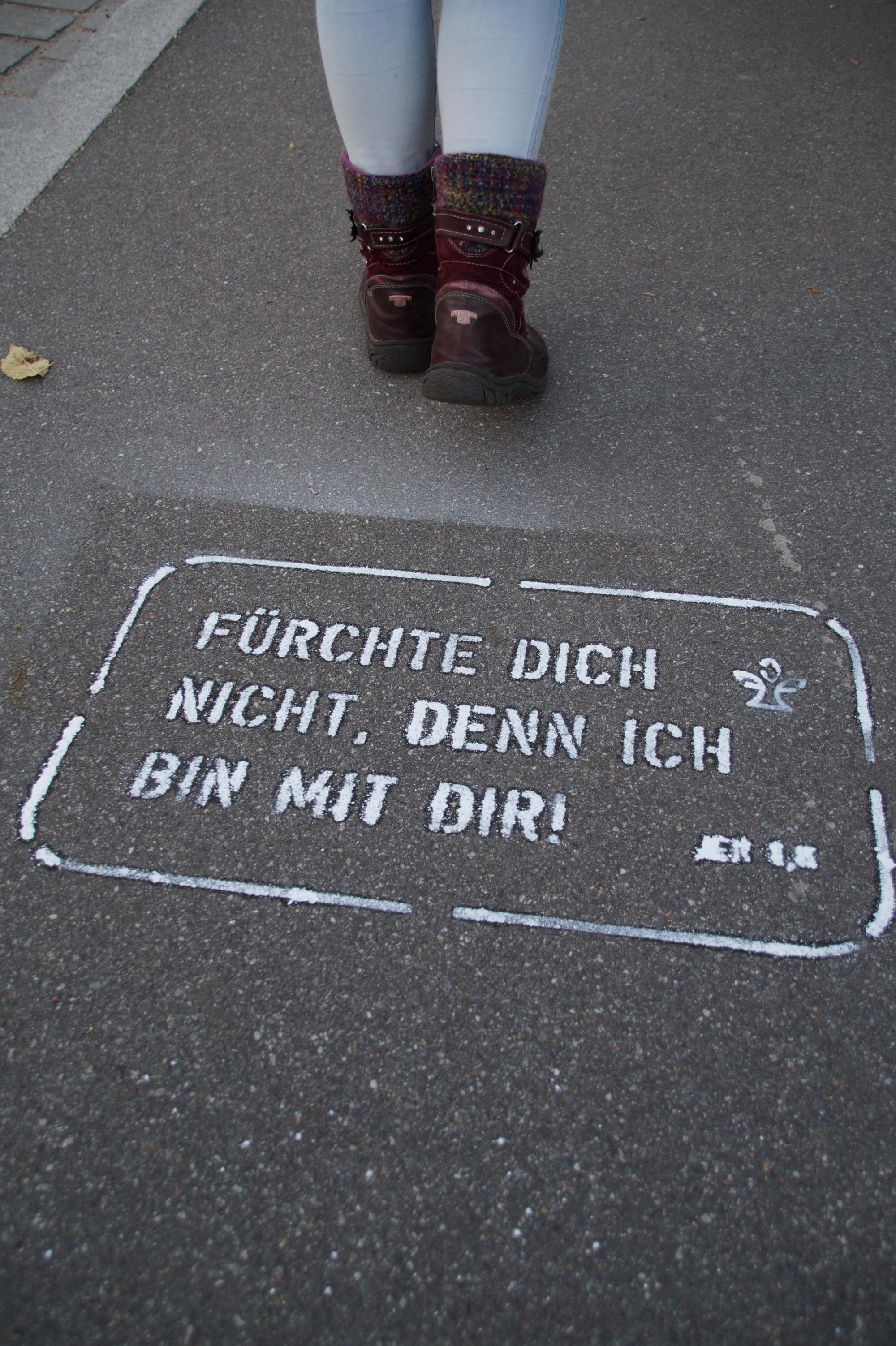 bibel-graffiti_03_1_by_rudi_berzl_pfarrbriefservice
